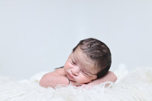 10 Essential Makeup Accessories Every Beauty Pro Should Own