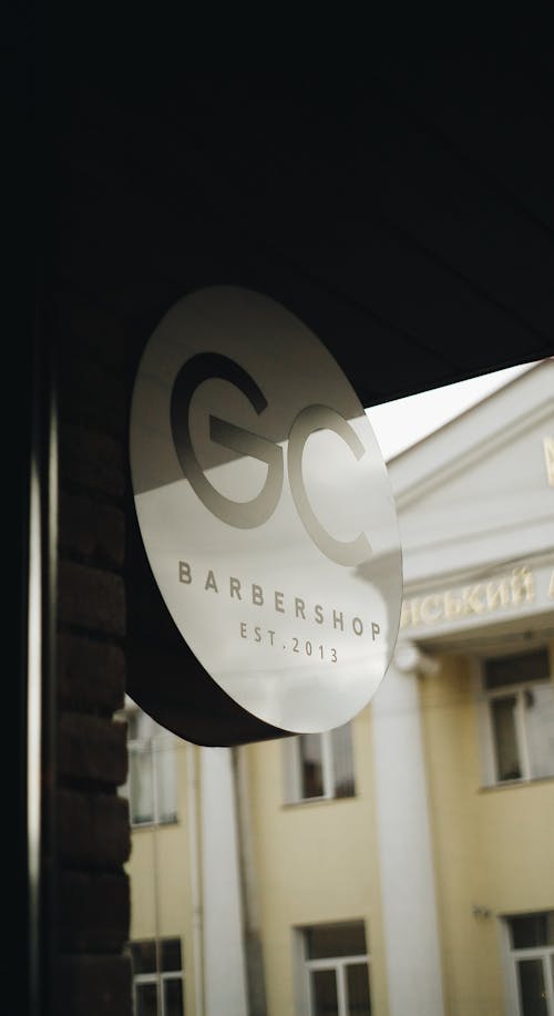Essential Barber Tools for a Contemporary, Trendy Style