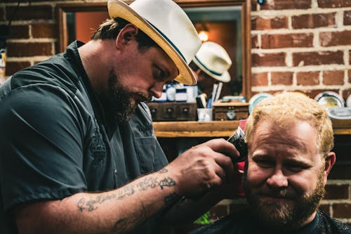 Barber's Choice: The Expert Guide to the Leading Hair Clipper Brands