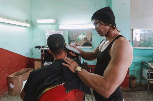 The Definitive Guide to Caring for Barber Supplies and Prolonging Tool Life