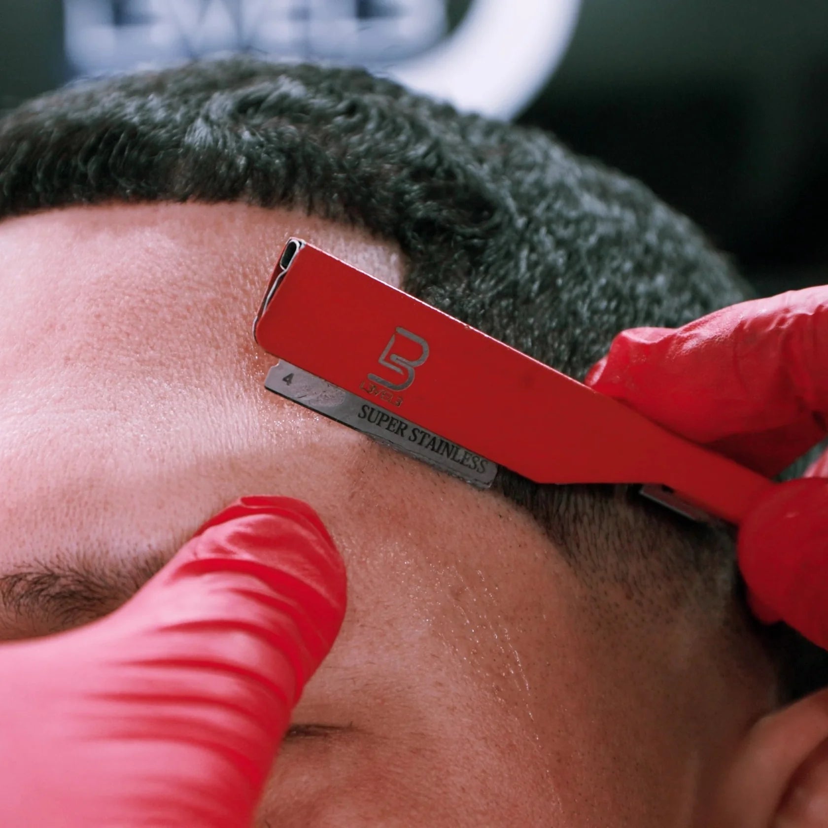 LV3 RED RAZOR HOLDER