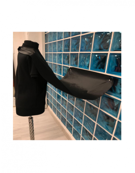 The Shave Factory Self Cutting Cape - Black