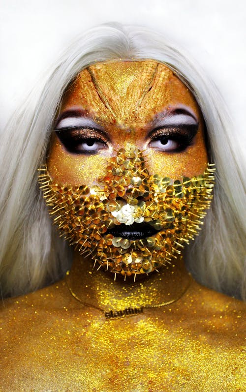 Building a Show-Stopping Professional Makeup Collection That Impresses Clients