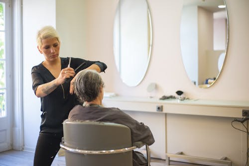The Definitive Resource for Salon Hair Brushes: Varieties and Applications