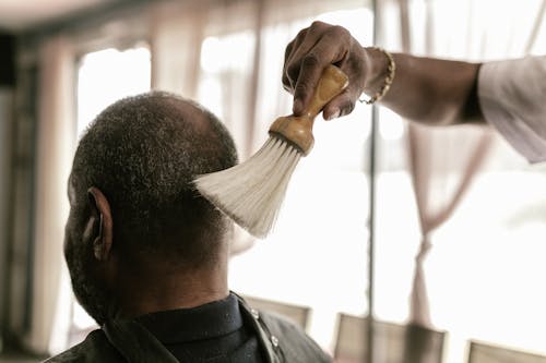 Selecting the Ideal Barber Scissors for Flawless Precision Cuts