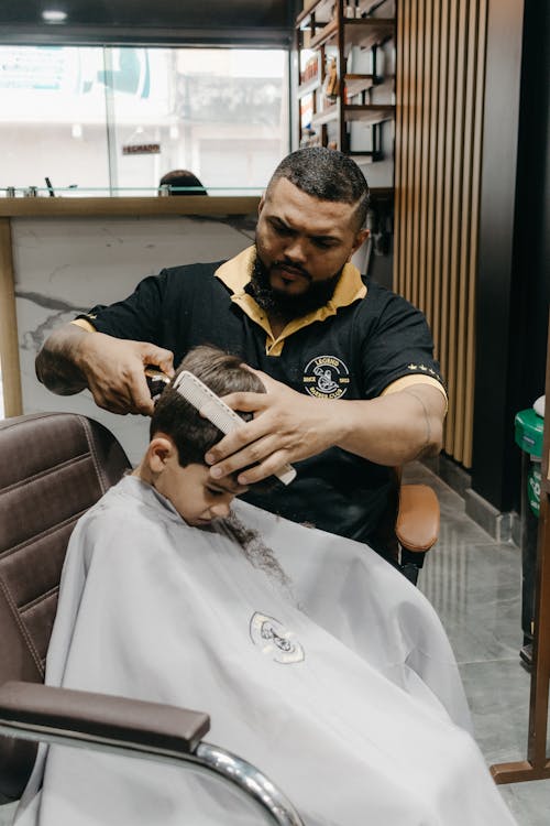 Designing a Contemporary Barber Shop with Cutting-Edge Equipment