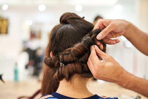 Selecting the Ideal Barber Scissors for Precision Cuts