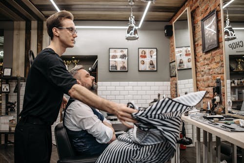 Barber-Approved Hair Clippers for On-the-Go Pros: An In-Depth Guide