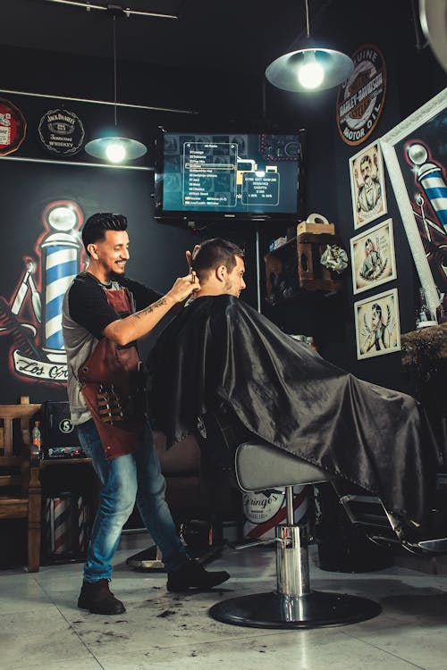 Selecting the Perfect Salon Chairs for Optimal Client Comfort
