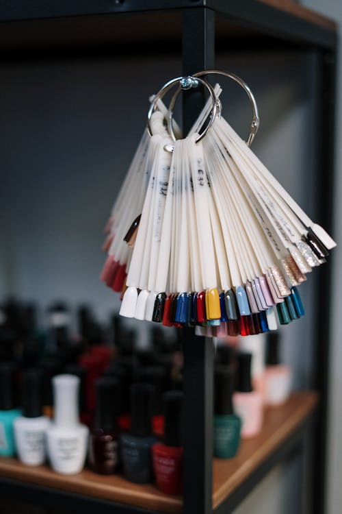 10 Essential Salon Tools for a Neat and Well-Organized Space